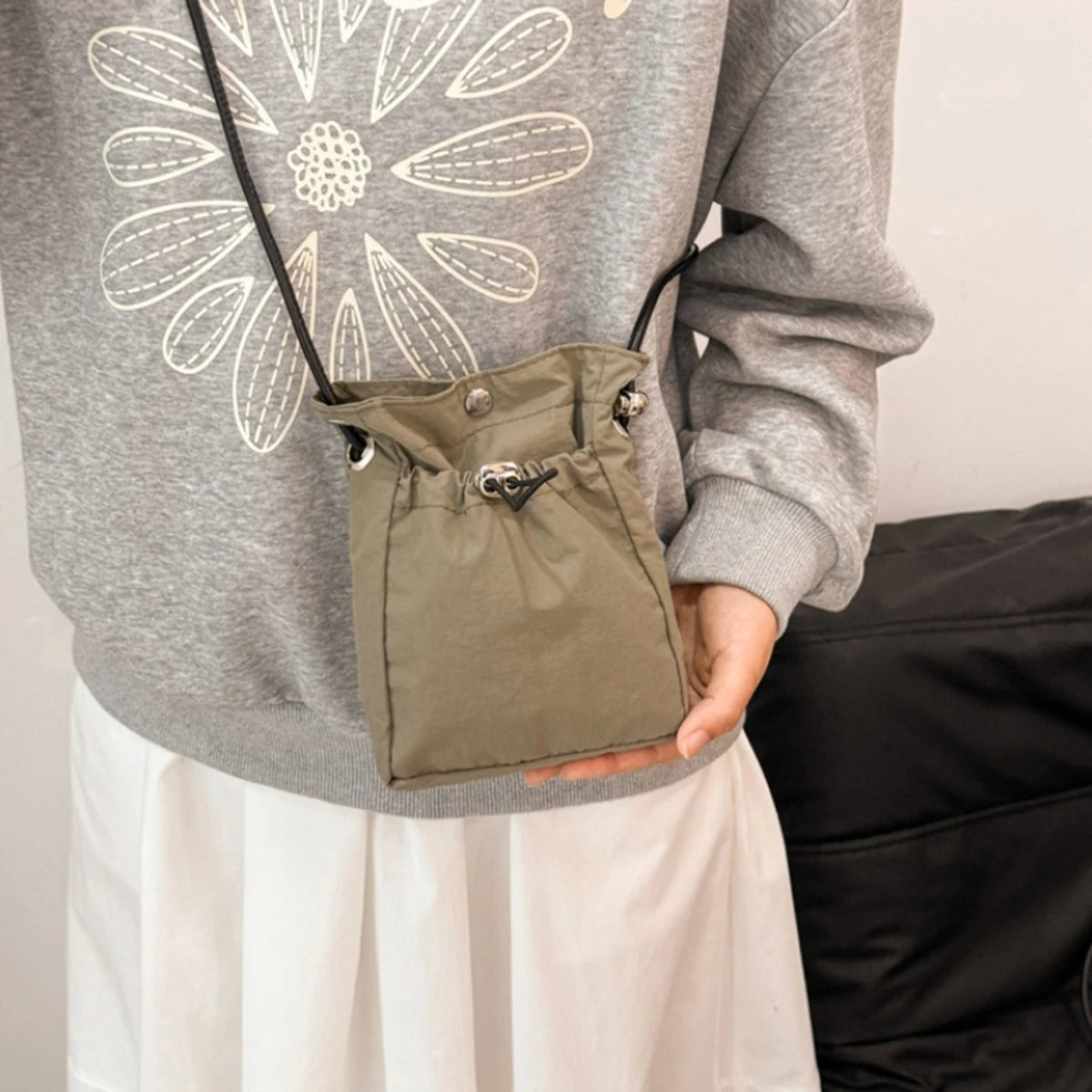 Nylon Crossbody Bag Soft Mini Phone Wallet Multifunctional Square Shoulder Bag Crossbody Purse Canvas Purse Messenger Bag