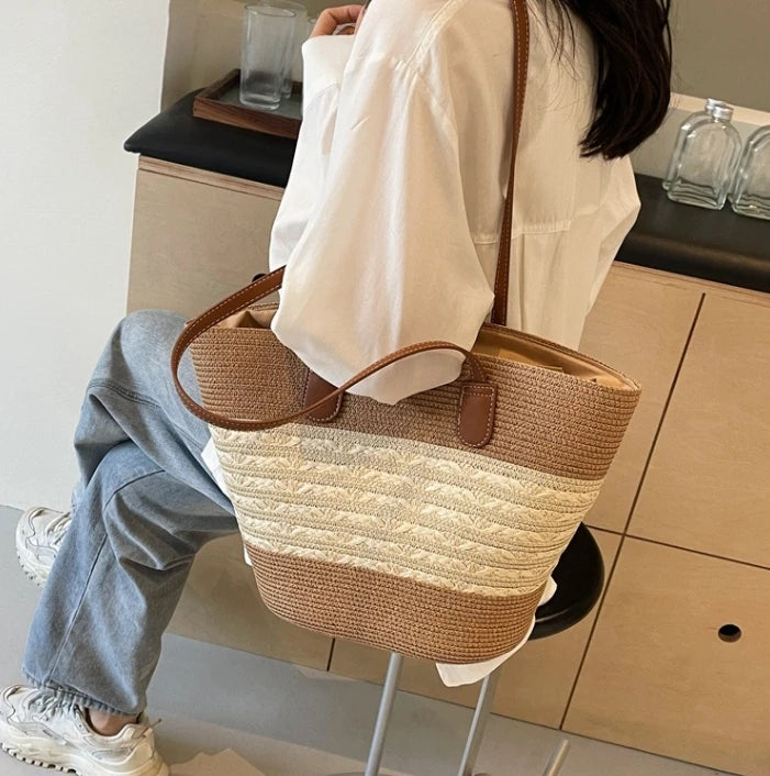Straw bag bag women's summer inswind 2024 new beach seaside outdoor travel vacation large capacity shoulder bag