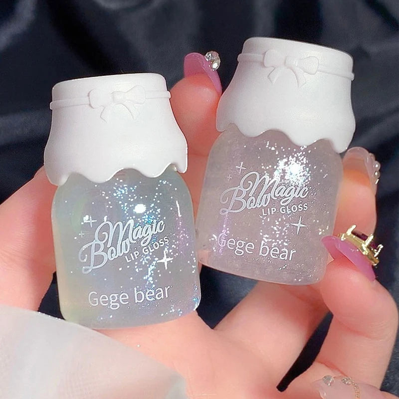 Butterfly shaped milk can lip balm moisturizes and moisturizes the mirror surface, with a shimmering and pouty lips