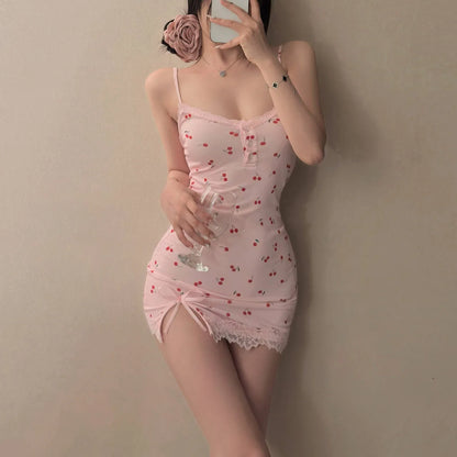 Trendy Pink Cherry Print Dress Women's Cute Fitted Mini Nightgown Lace Trim Detail Spaghetti Strap Summer Style New Fashion Hot