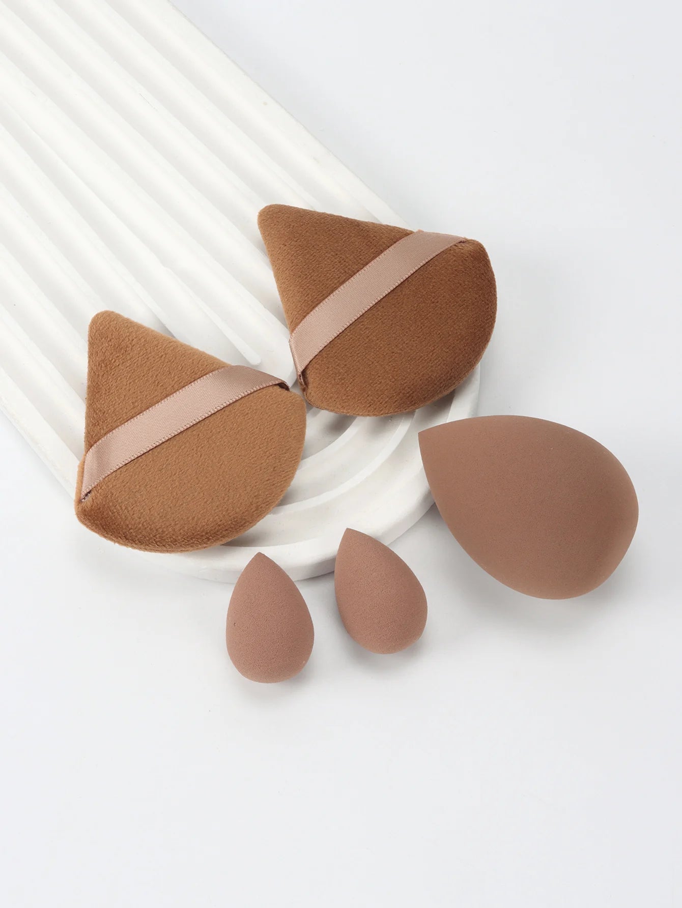 5Pcs Professional Makeup Sponge Set - Soft, Gentle, Multi-Purpose Tools for Perfect Foundation, Powder and Blush Application