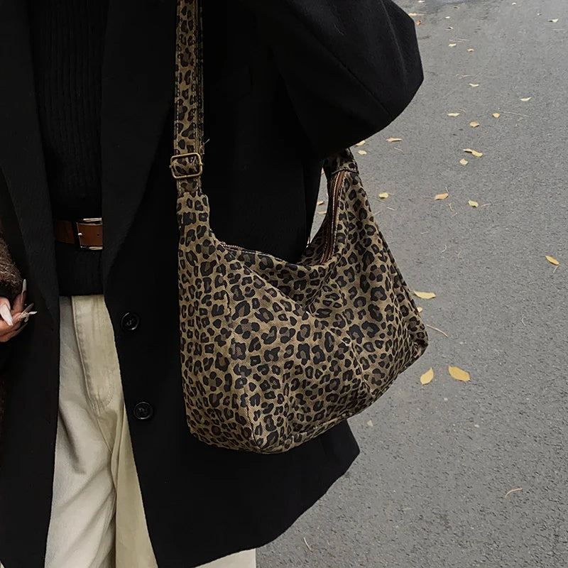 Trendy Casual Soft Textile Women's Shoulder Bag Large Capacity Leopard Print Female Retro Crossbody Bag For Commute Outings