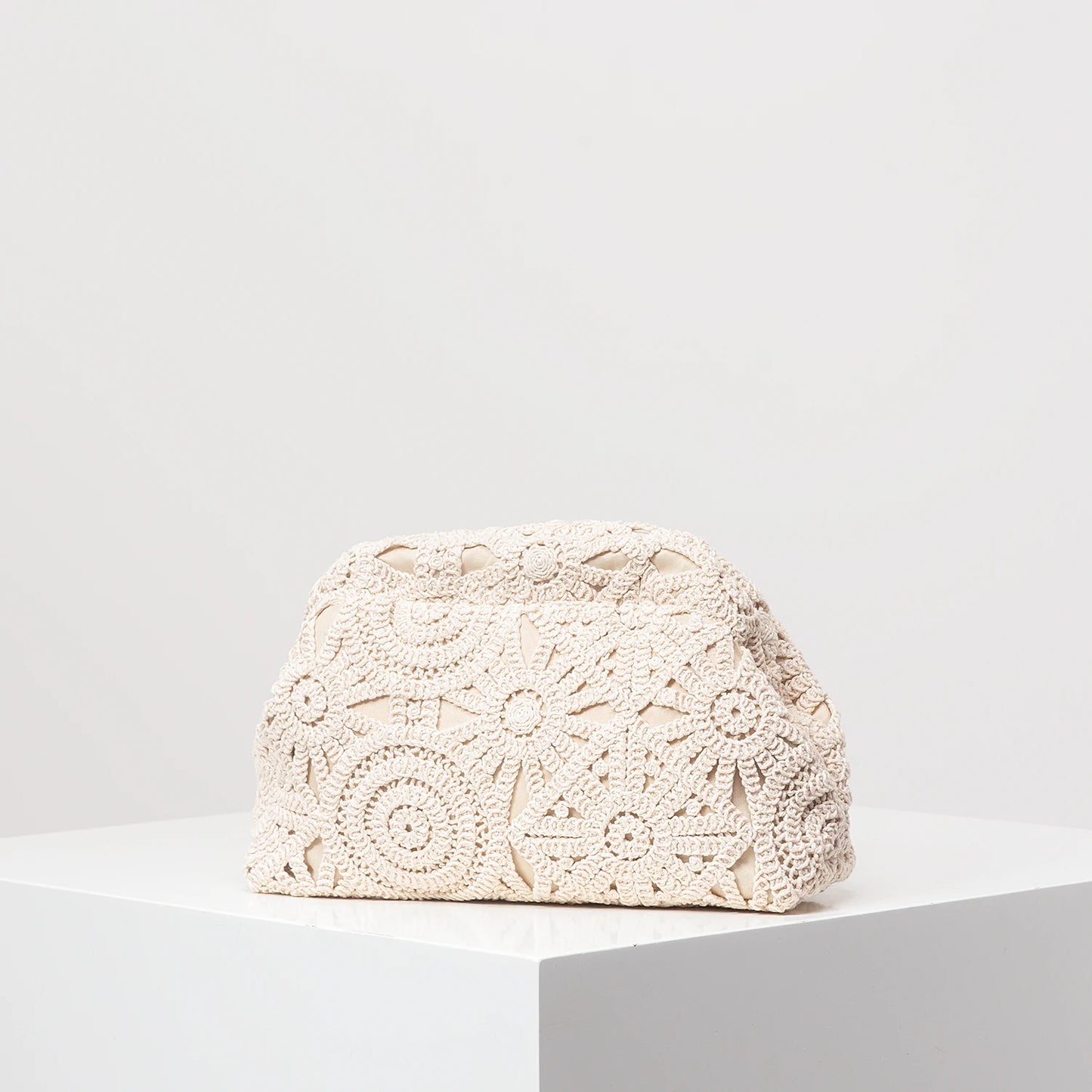 Pattern hollow woven bag, simple clutch bag, Bohemian clip bag, holiday casual straw purse, beach bag (random pattern)