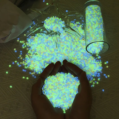 1000pcs Luminous Sand Glow In Dark 3-5mm Mini Pebbles Stone for Home Garden Yard Outdoor Path Lawn Fish Tank Aquarium Decoration