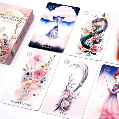Sweet Blossom Lenormand Lenormandkarten auf Deutsch 36 Karten plus 2 zusätzliche Karten Im Booklet werden ausführlich die Geschi