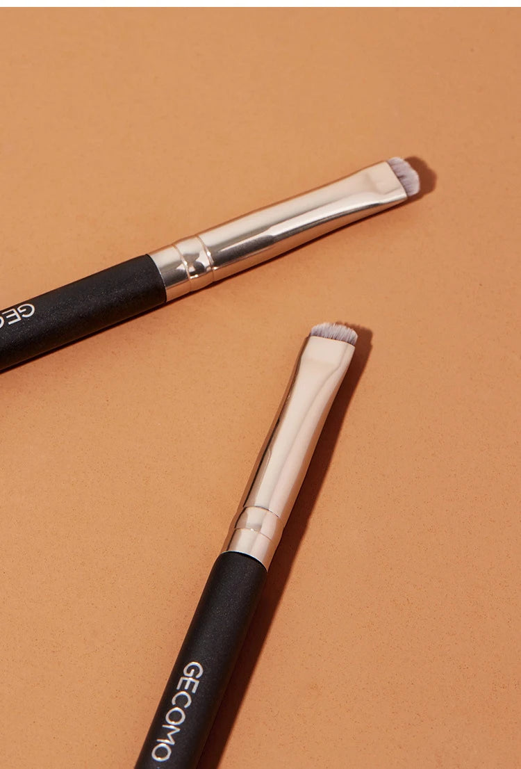 Eyeliner brush eyebrow brush do not eat powder easy overhand blade flat head brush circular arc brush eye repair makeup brush
