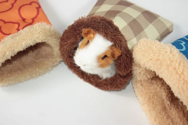 1 PC Random Color Small Pet Hamster Guinea Pig Small Nest Pet Hedgehog Squirrel Hamster Bed Comfortable Warm House for Winter